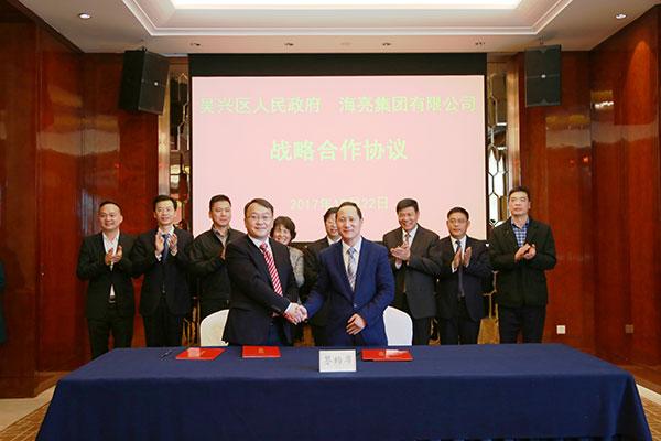 1517281143970280RadU.jpeg 1514184526198_5a409f4e159bb86e3d37523a.jpeg