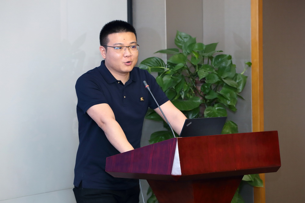 1534732987535900CbPU.jpg B95I5849.JPG